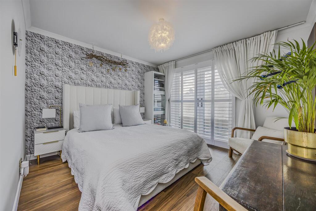 The Penthouse, 22 Bembridge Drive, Hayling Island-