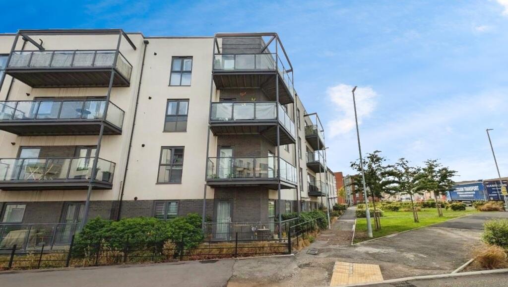 53 Oxleigh front shot b.jpg