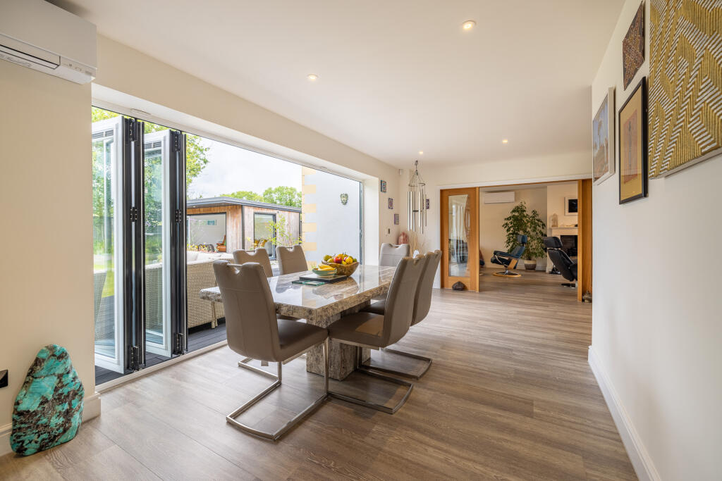 4 Old Nursery Gardens, Ashcott-12