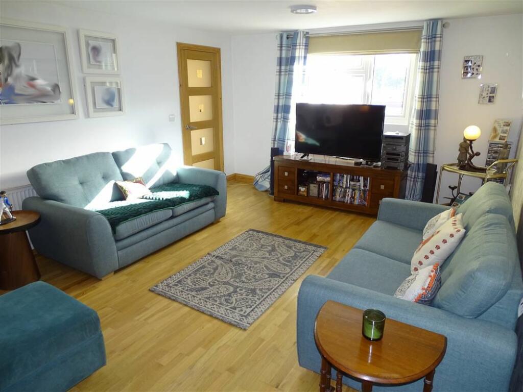 Lounge B