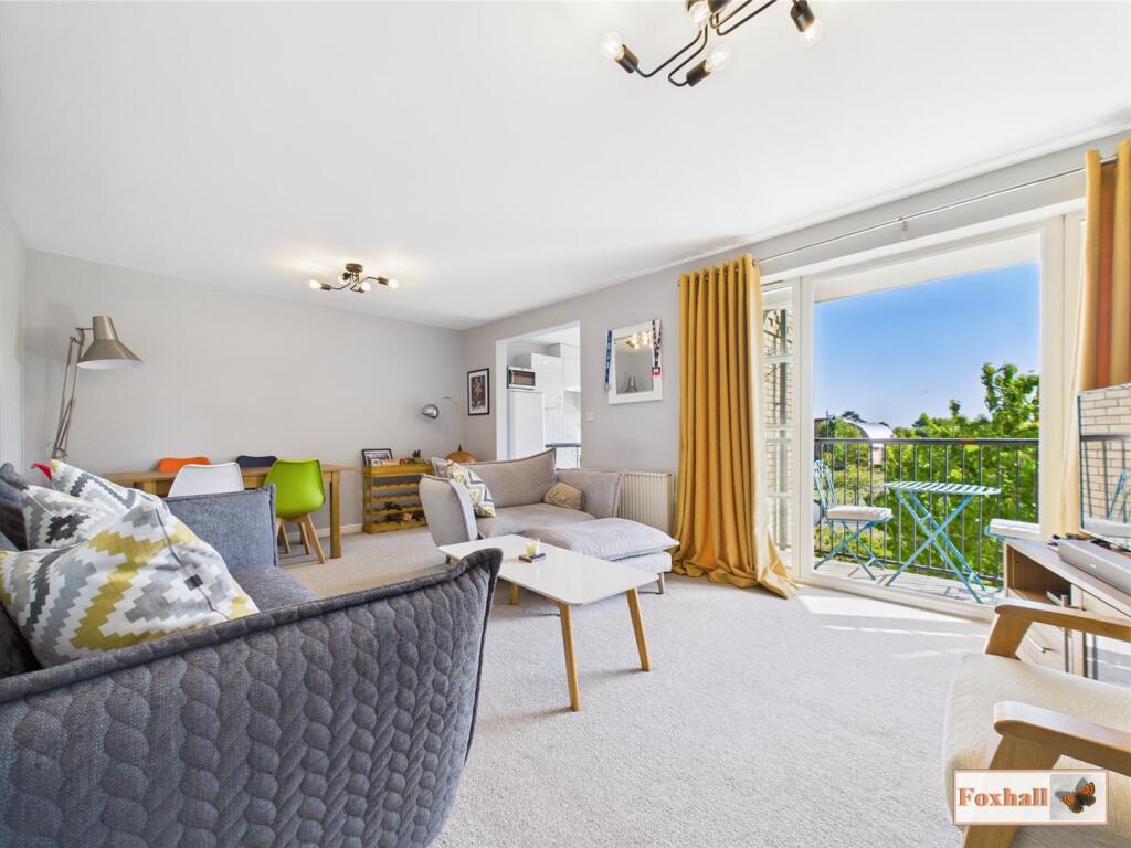 Open Plan Lounge/Kitchen