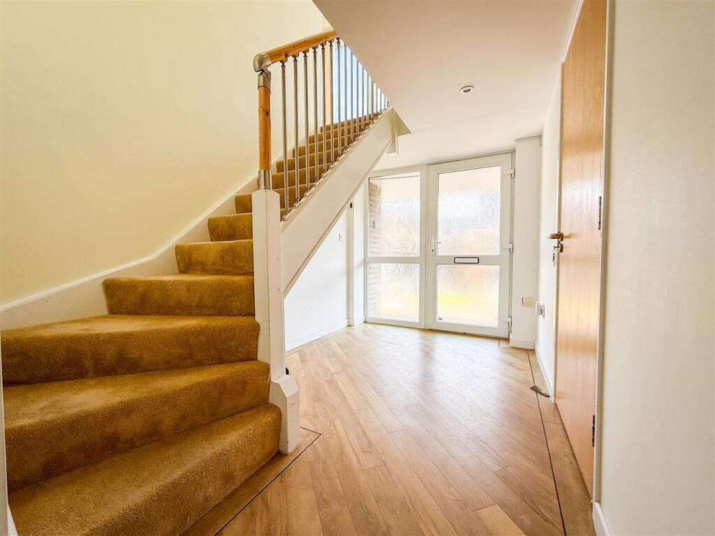 ENTRANCE HALLWAY