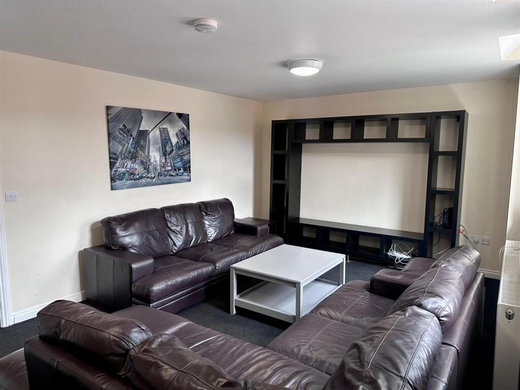 Lounge.jpg