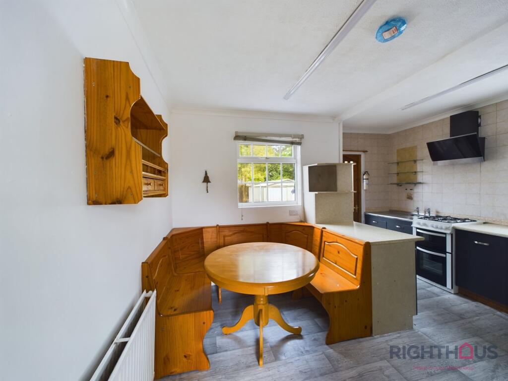 Kitchen/Dining