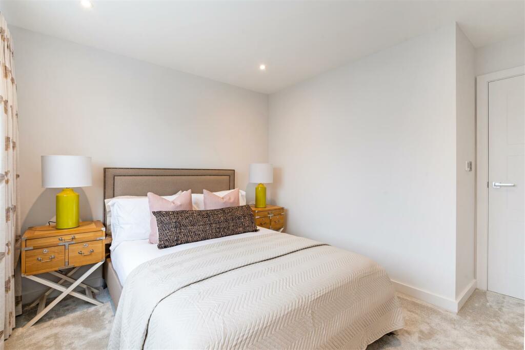 304 Sandbanks Road 327170 - (24).jpg