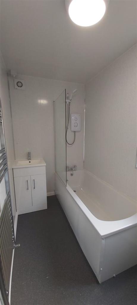GF Bathroom (2).jpg