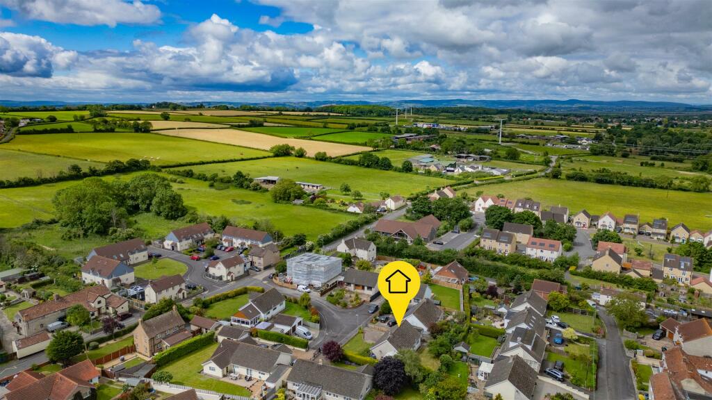 9 Chertsy Close Extra 4.jpg