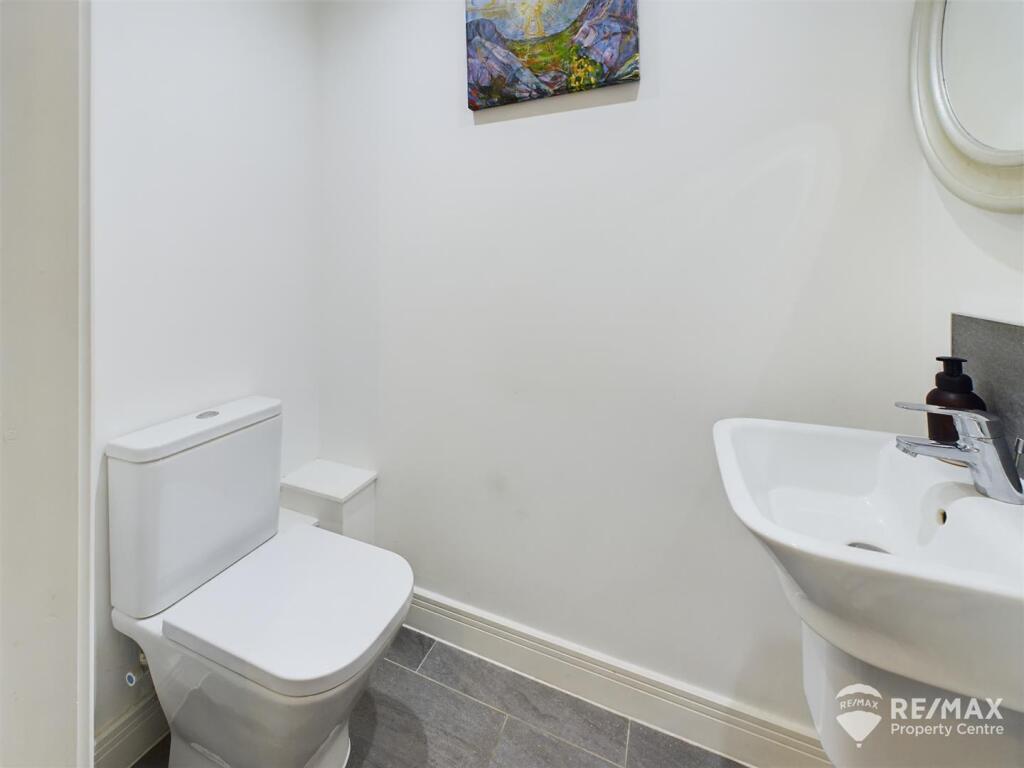GF WC.jpg