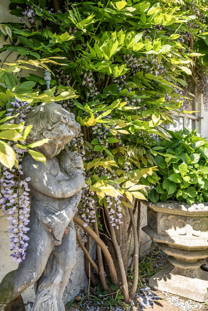 1295735-5-682723b...