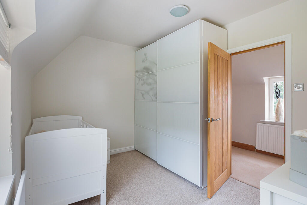 29_bramley_road_3...