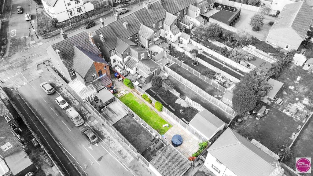 High Bank Road, Winshill (3).jpg