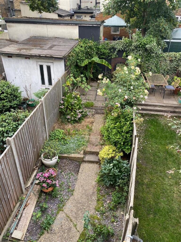 Albert Road E10