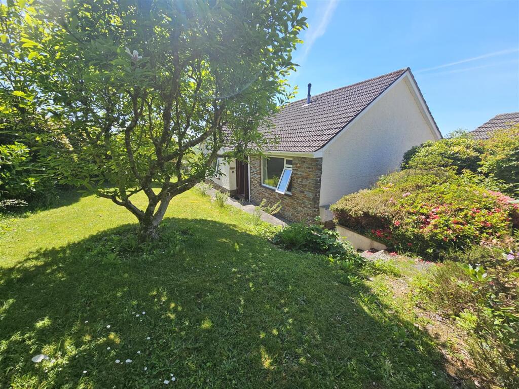 Front gardens (2).jpg