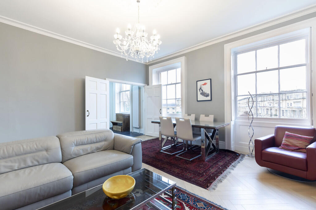 Flat 6, 12 Lansdo...