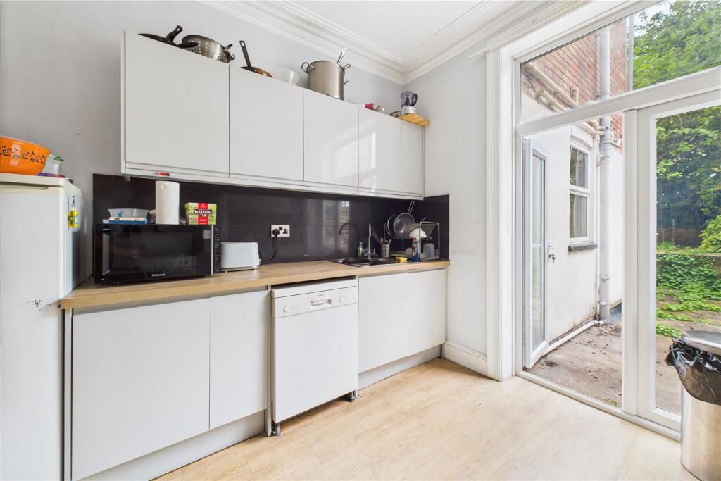 9 Christina Terrace, Hotwells, Bristol BS8 4QB | P