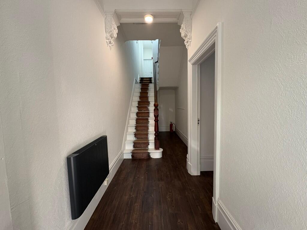 COMMUNAL ENTRANCE