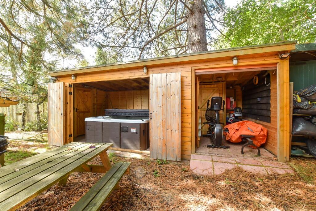 Workshop/Outbuildings