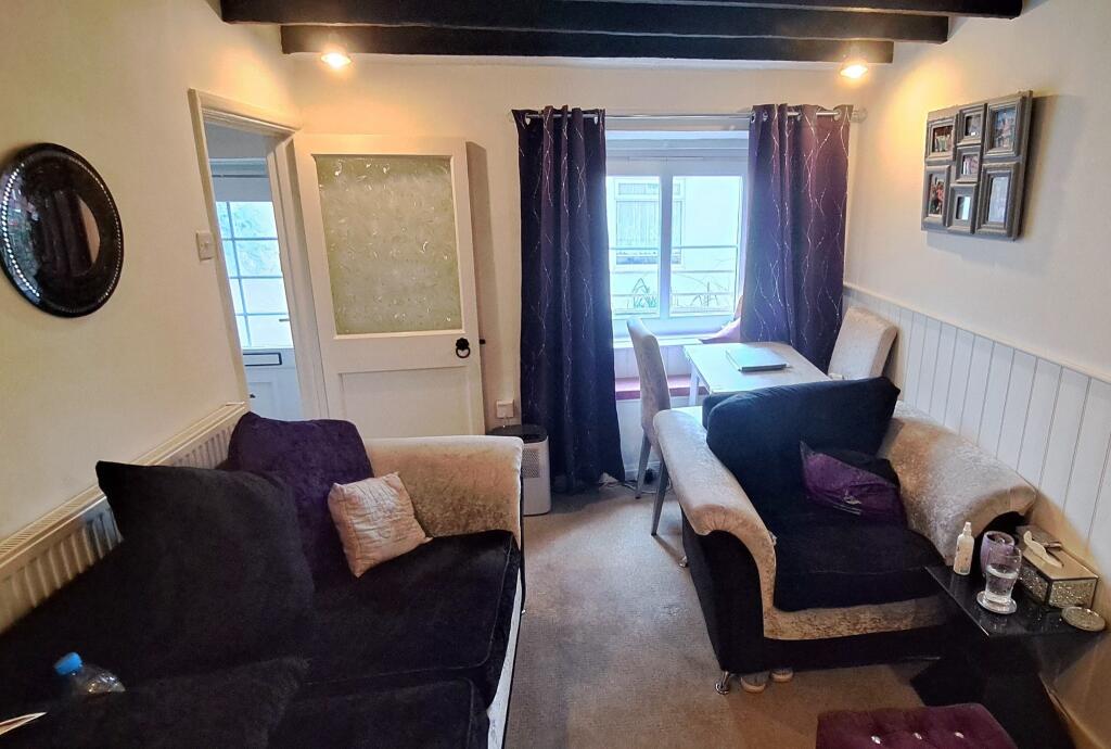 Sitting/Dining Room