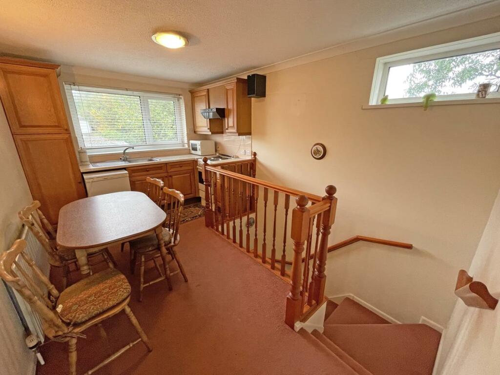 Dover Road 2 Annexe Kitchen.....jpg