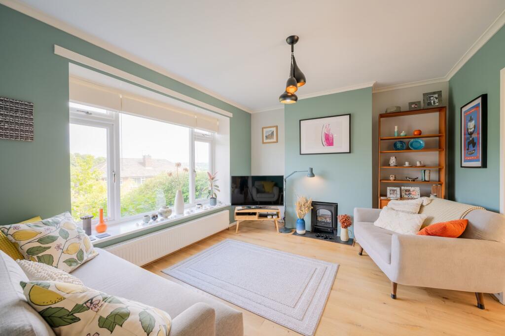 KITCHEN/DINER AND LOUNGE