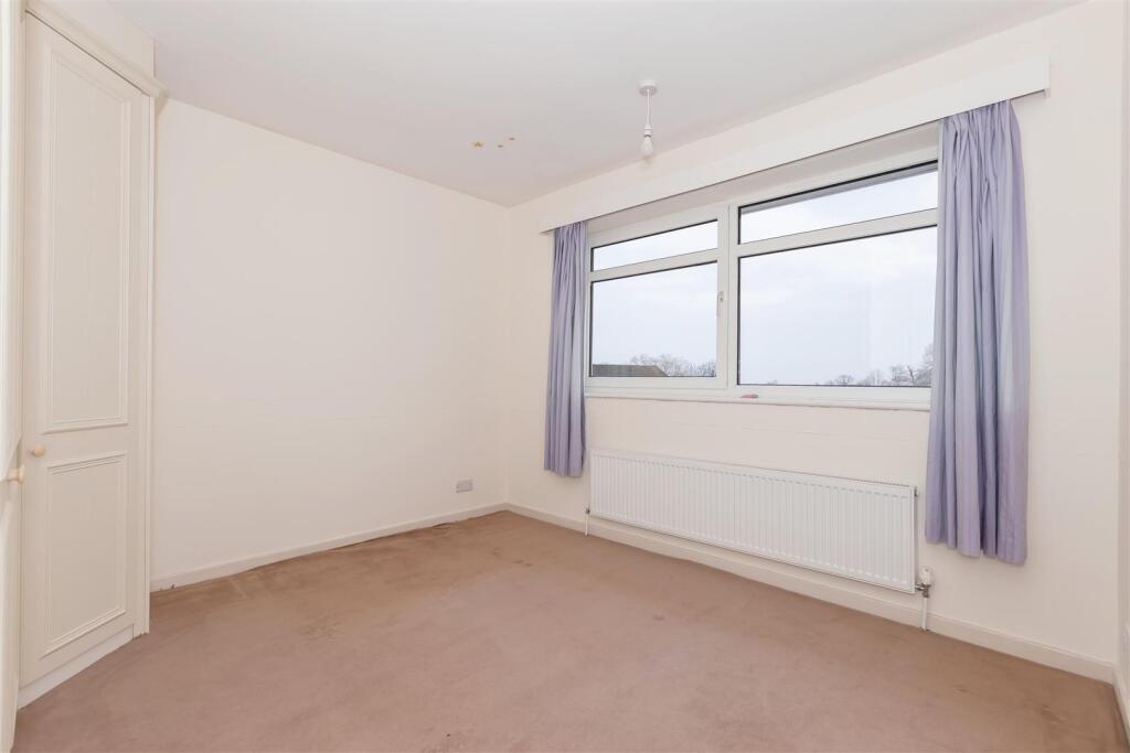 For Sale by Aspire Residential | Longlands Glade