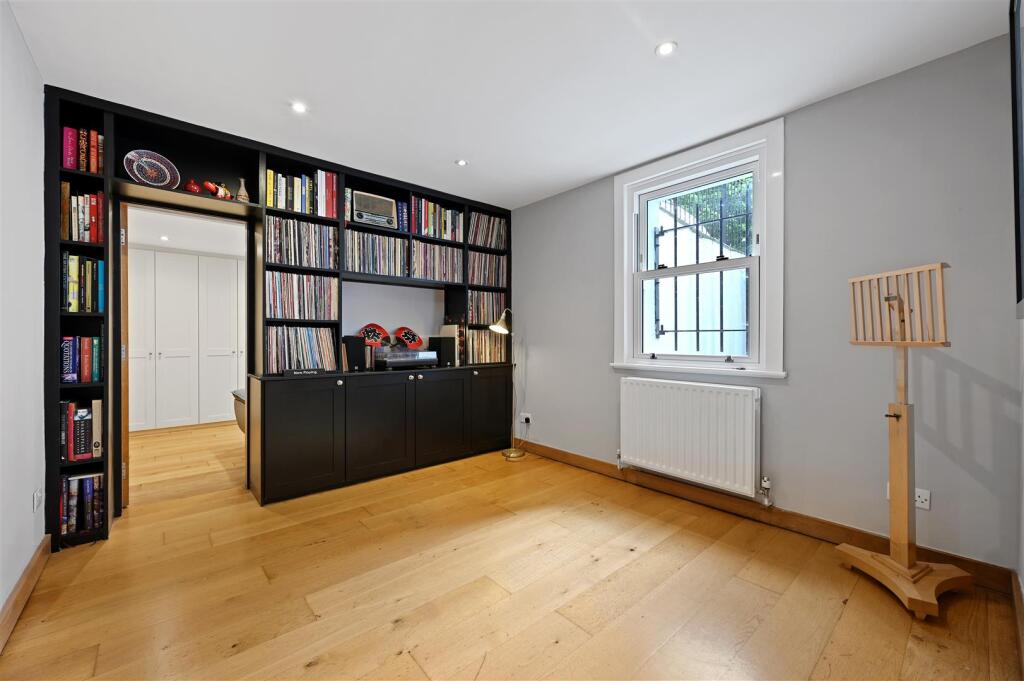 AR - Rosemont Road2.JPG