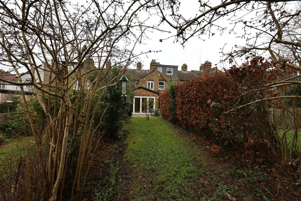 REAR &amp; GARDEN