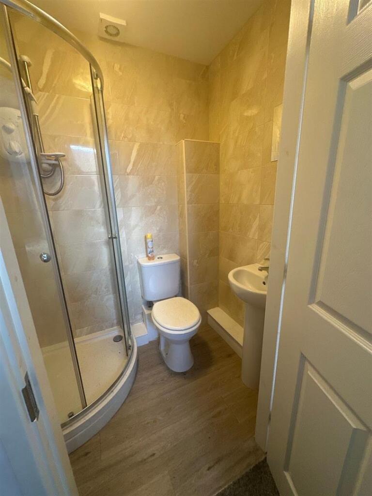4wa shower.jpg