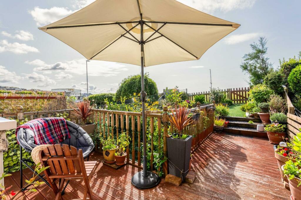 Abbotsbury Close-11.jpg