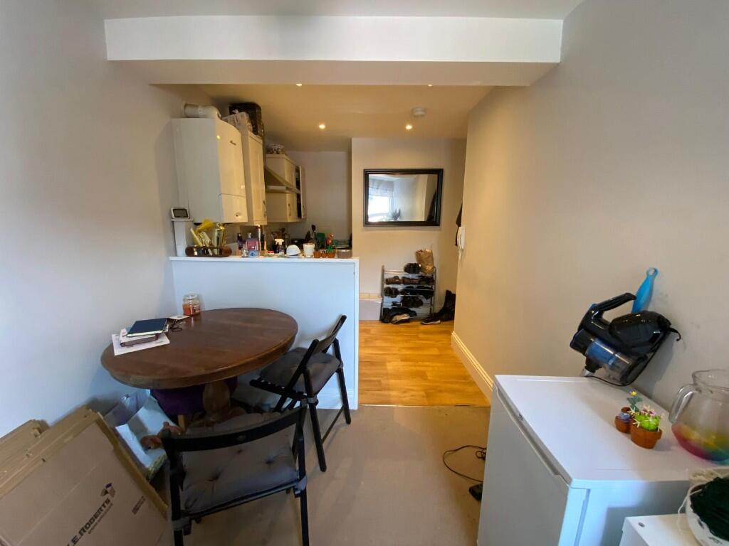 Lounge / Kitchen