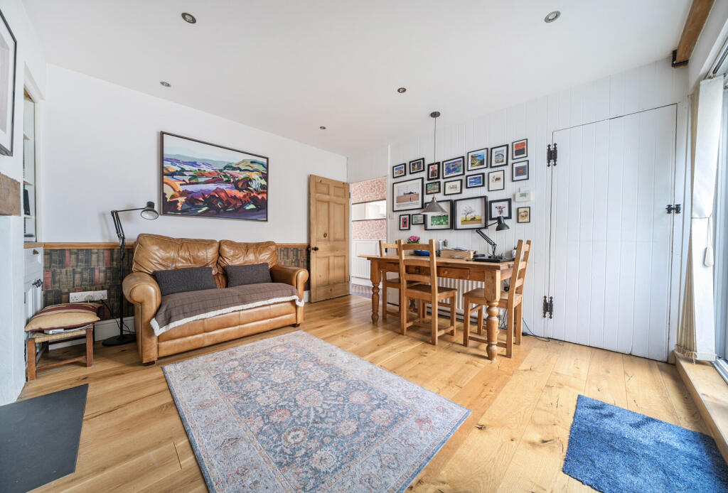 1347997-11-68bb02...