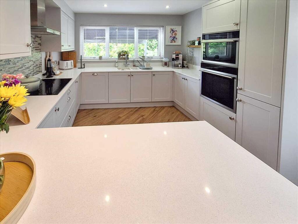 Fitted Kitchen