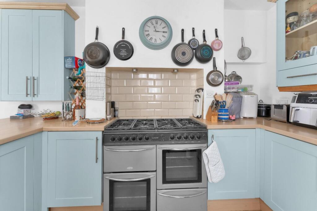 MT 6 Ellenborough Park Road, WSM 25.jpg