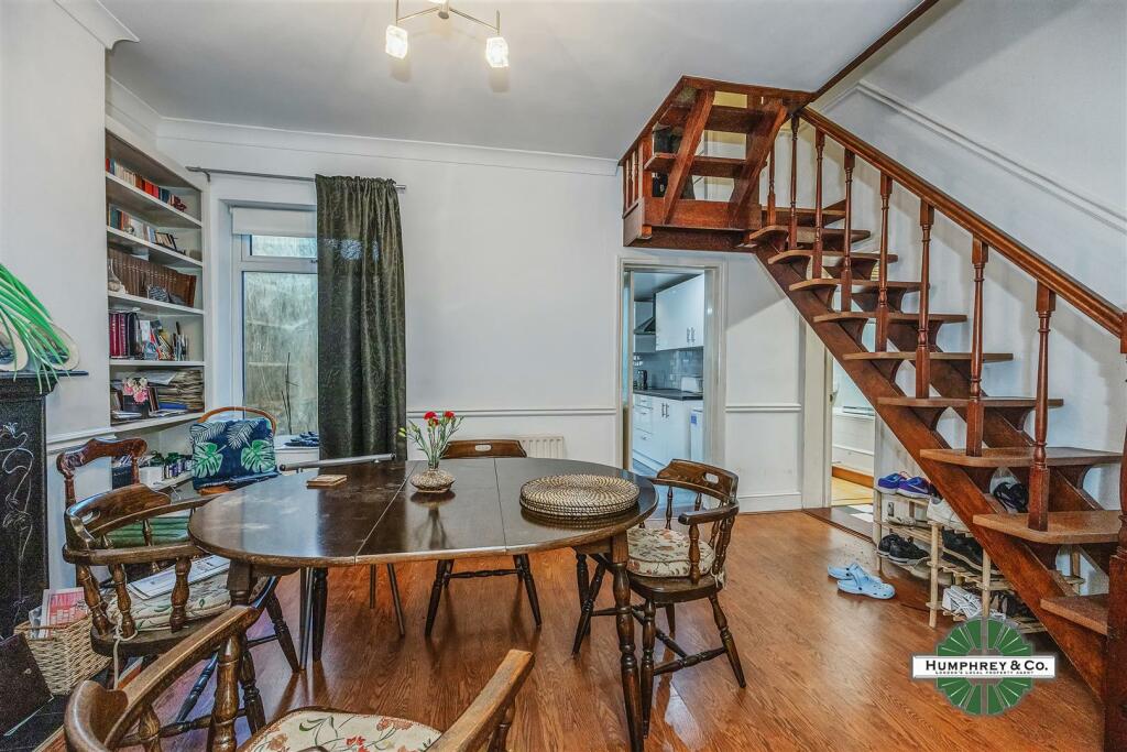 2   Brookdale Road -008.jpg