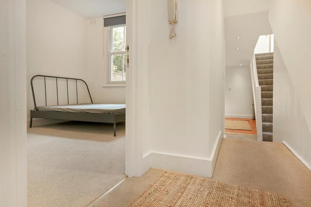 Hallway.jpg