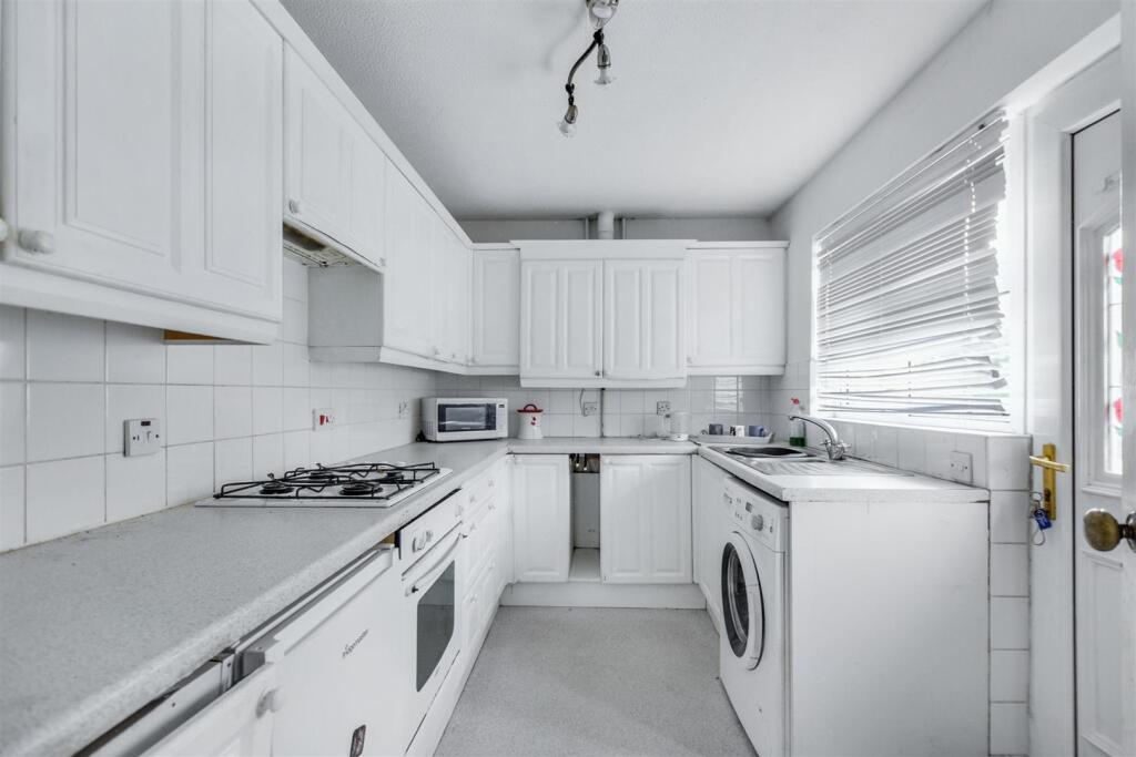 Kitchen_1.jpeg