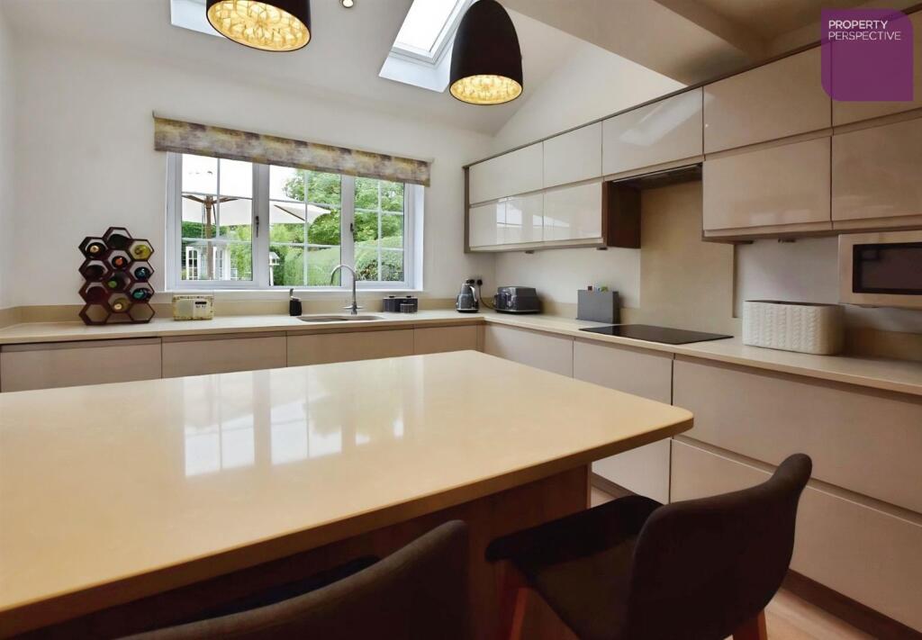 Open Plan Kitchen / Dining / Family Room