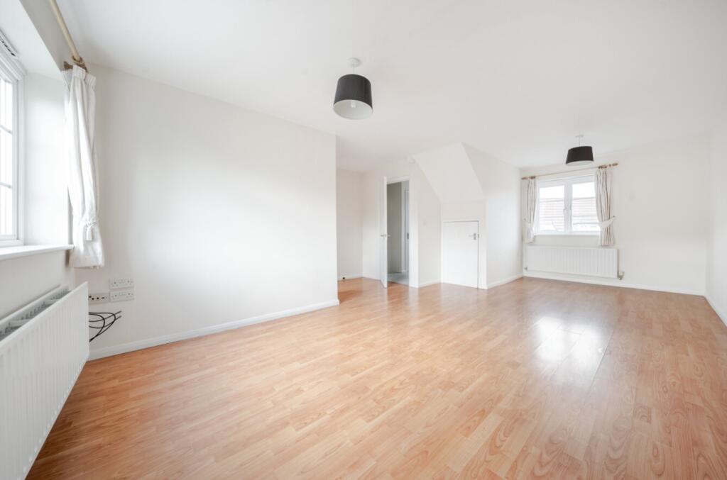 1372816-8-68ff7accce50c