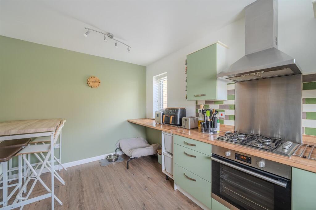 70 Heol Y Gros-17.jpg