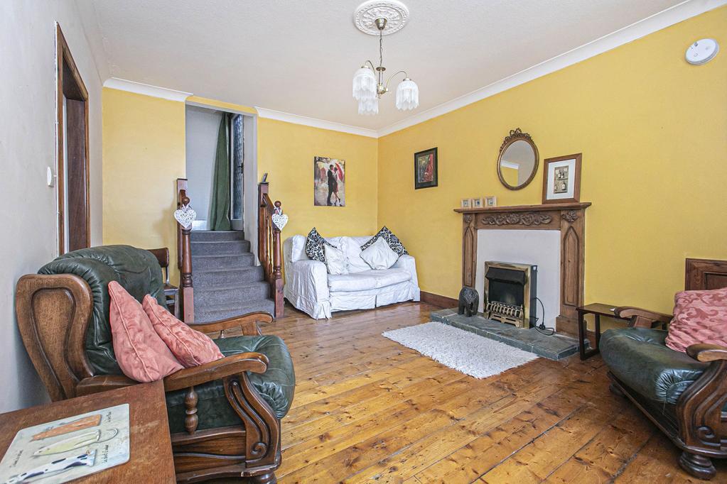 LIVING ROOM AGAIN