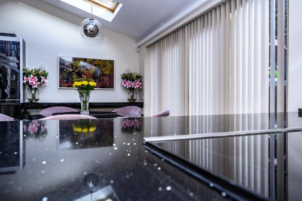 Kitchen/ Dining Room/ Breakfast Room
