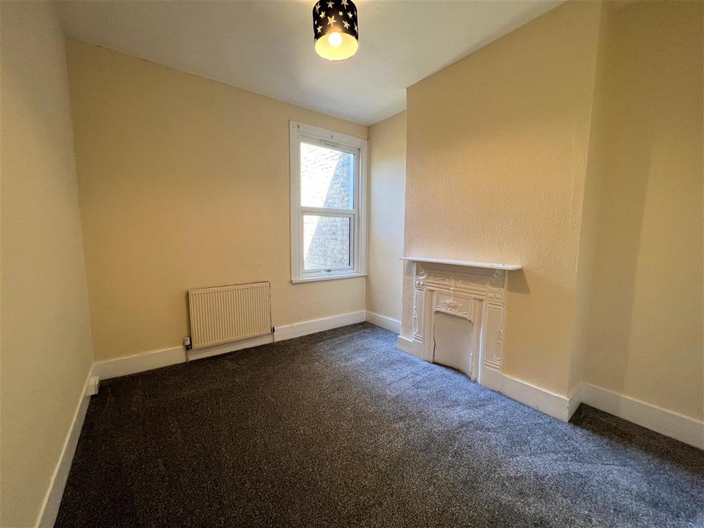 Bedroom 3.jpg