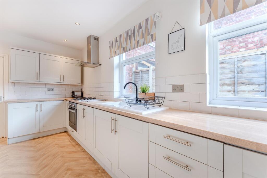 Kitchen/Breakfast Room