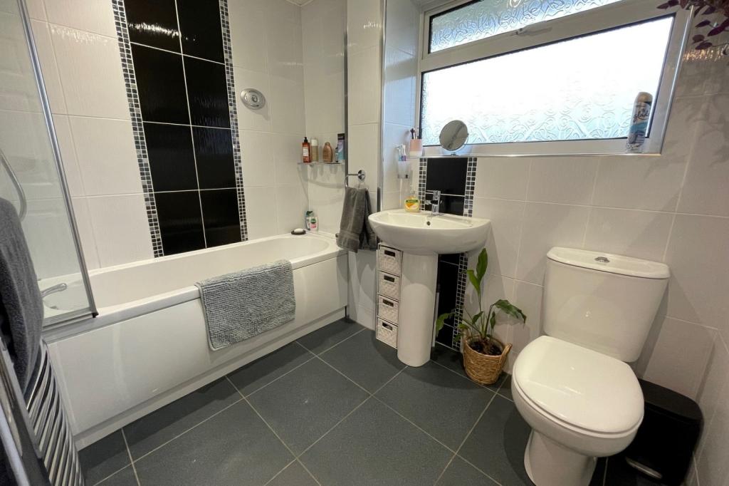 9 - bathroom