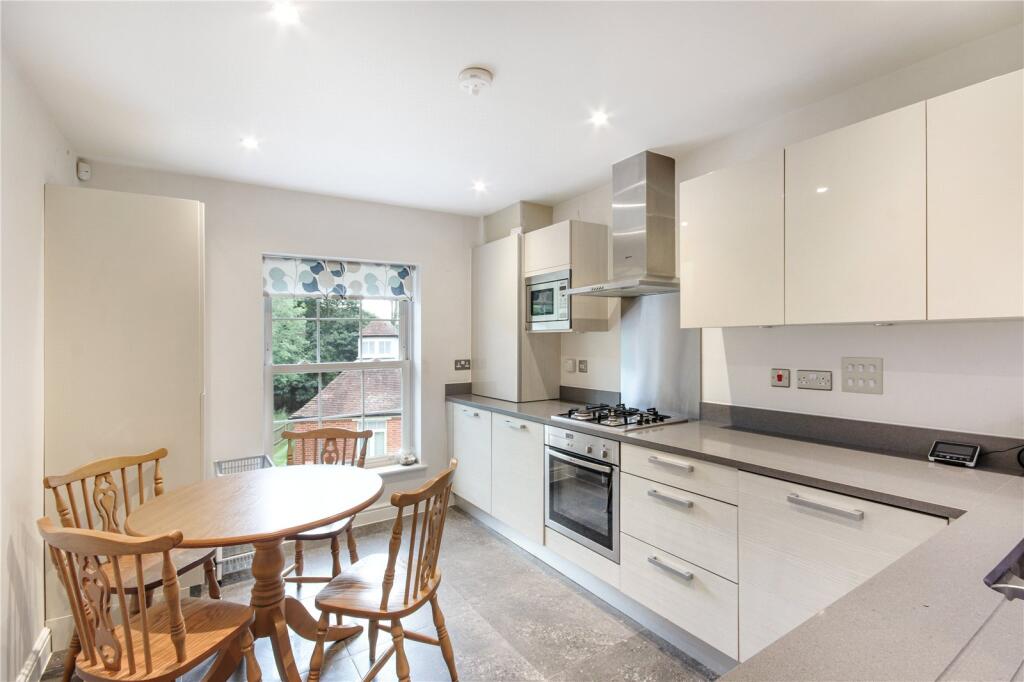 Kitchen/Breakfast Rm