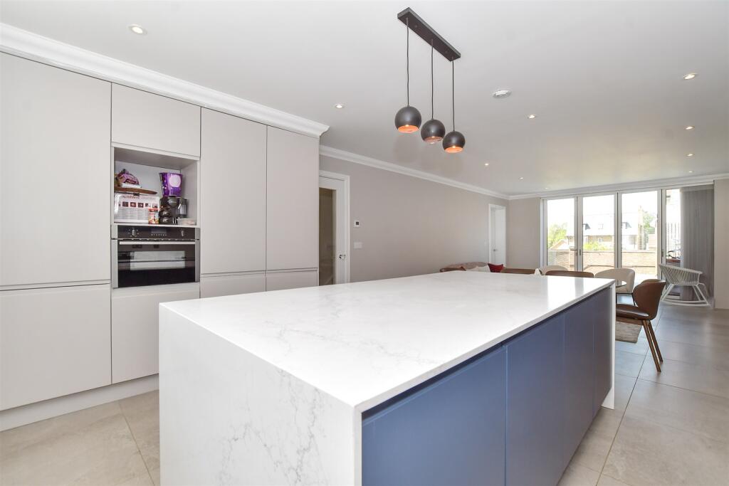 Kitchen/Family Room