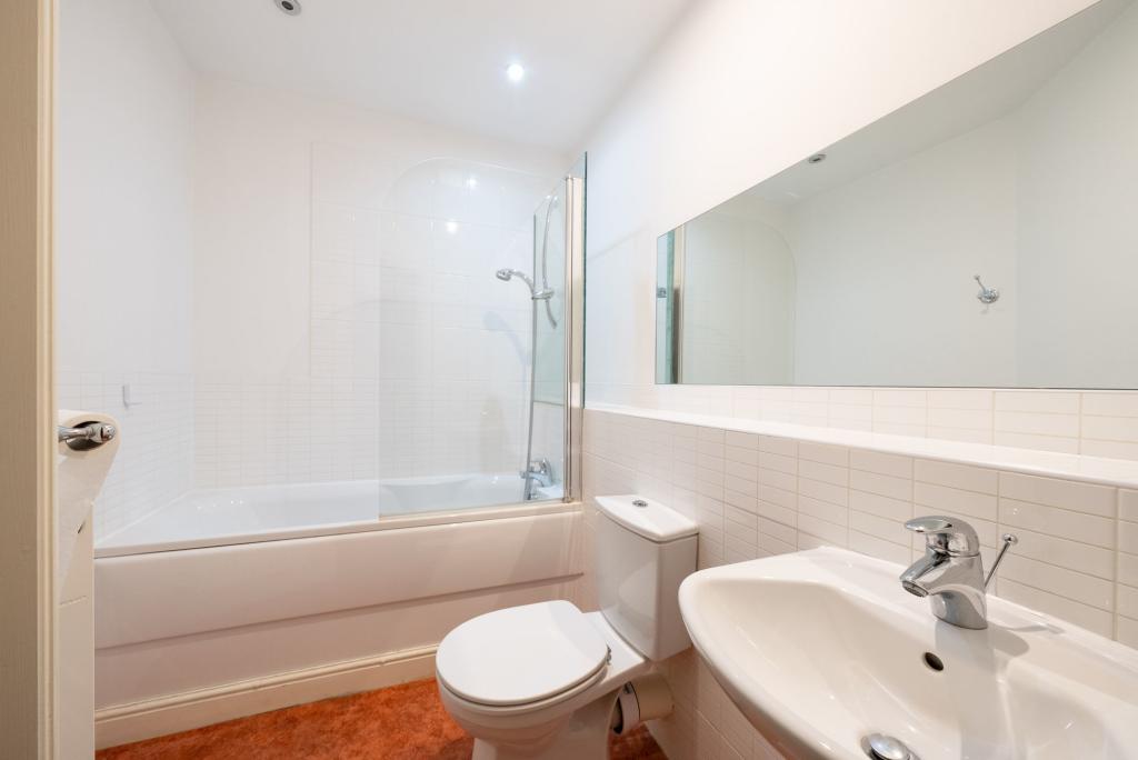 Principle bathroom