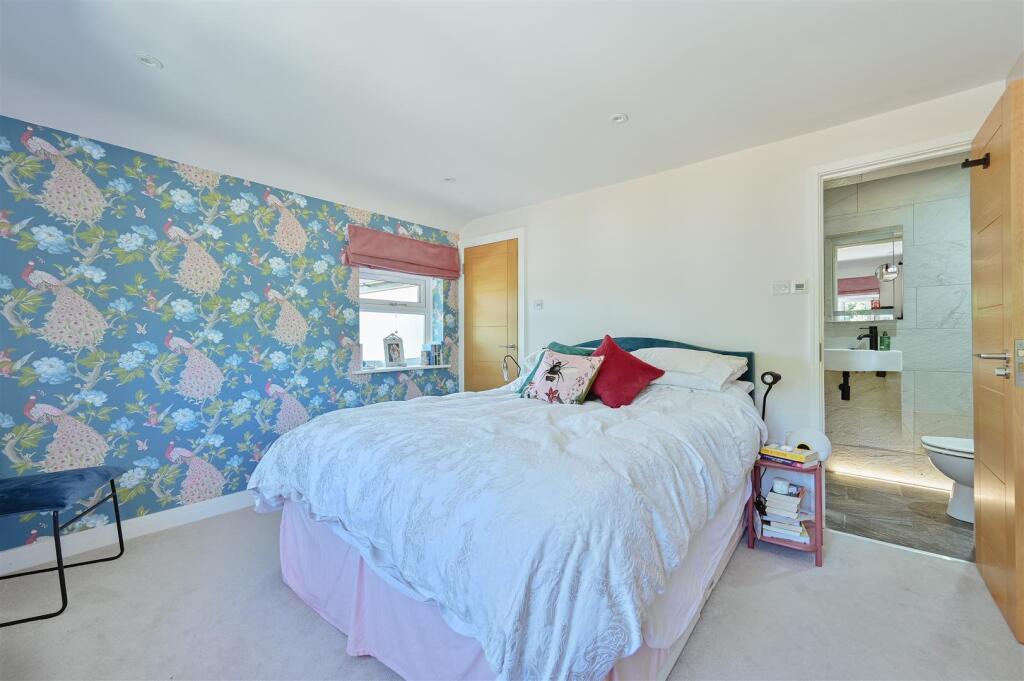 7 Marshalls Way-20.jpg