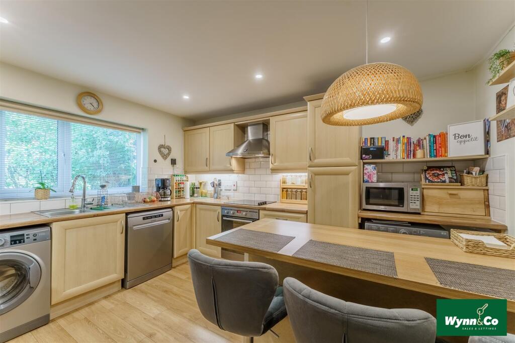 31 Devon Grove-1018L.jpg