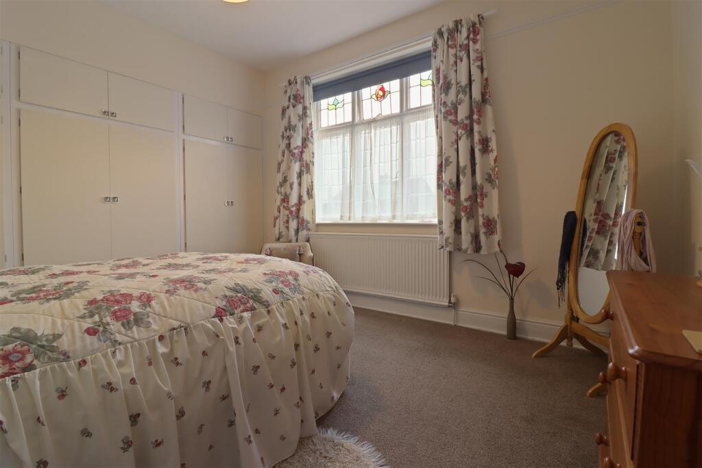 Bedroom 1.jpg